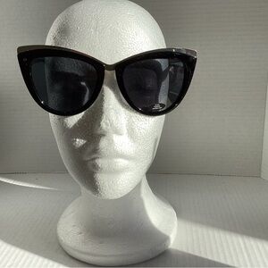NWT Prive Revaux “The Juliet” Sunglasses
Black with Gold Trim.
